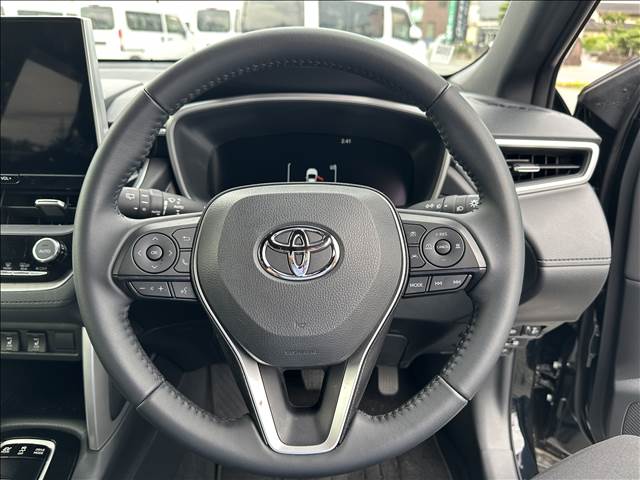 トヨタ カローラクロス ＨＹＢＲＩＤ Ｚ R7年 (九州・沖縄) 99
