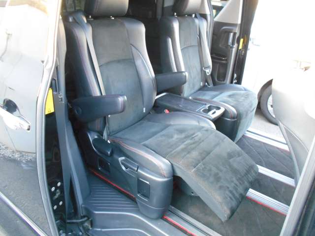 トヨタ ヴェルファイア ２．４Ｚ　ゴールデンアイズ H25年 (近畿) 99
