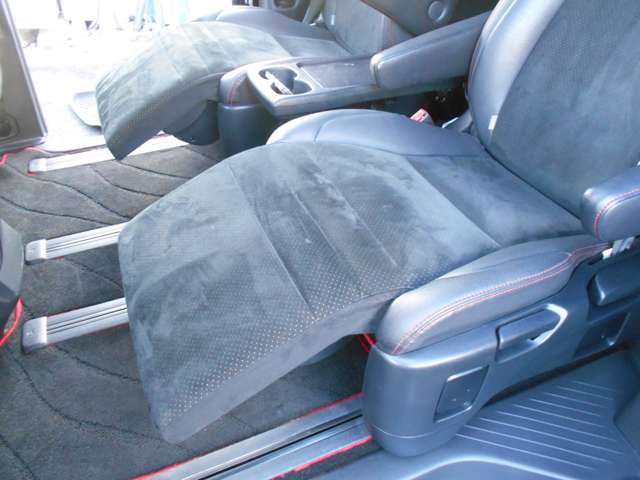 トヨタ ヴェルファイア ２．４Ｚ　ゴールデンアイズ H25年 (近畿) 99