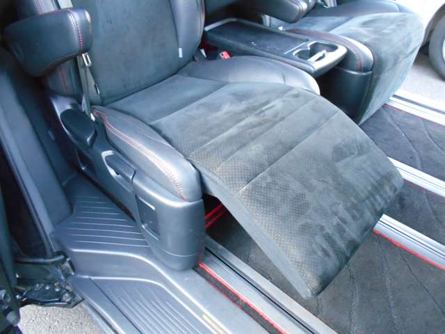 トヨタ ヴェルファイア ２．４Ｚ　ゴールデンアイズ H25年 (近畿) 99