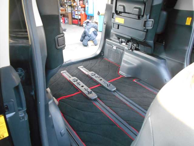 トヨタ ヴェルファイア ２．４Ｚ　ゴールデンアイズ H25年 (近畿) 99