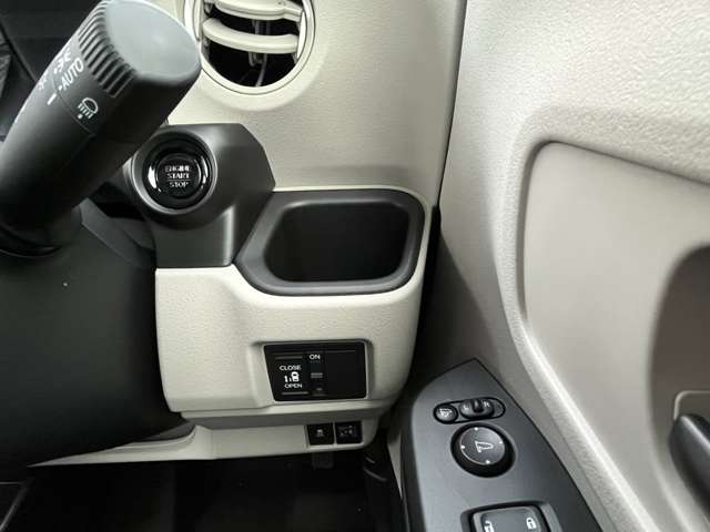 ホンダ Ｎ　ＢＯＸ ６６０ R8年 (四国) 99