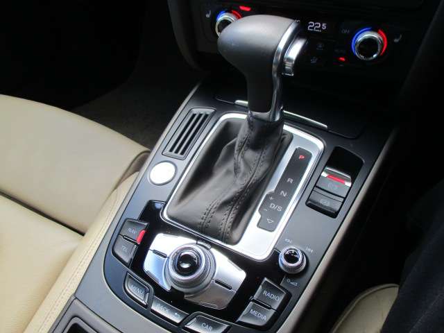 アウディ Ａ５　カブリオレ ２．０ ＴＦＳＩ クワトロ ４ＷＤ H26年 (関東) 99