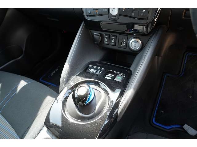 日産 リーフ Ｘ　Ｖセレクション R3年 (関東) 99
