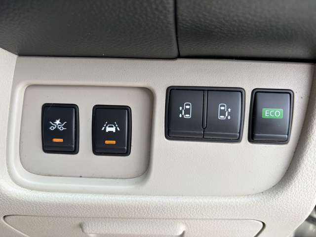 日産 セレナ ２．０ ２０Ｇ Ｓ－ＨＹＢＲＩＤ H27年 (近畿) 99
