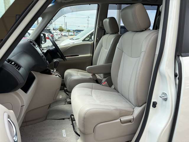 日産 セレナ ２．０ ２０Ｇ Ｓ－ＨＹＢＲＩＤ H27年 (近畿) 99