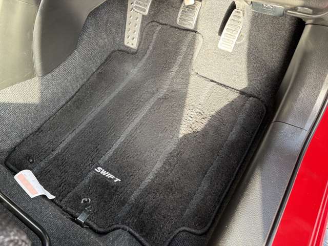 スズキ スイフト １．６ スポーツ H25年 (近畿) 99