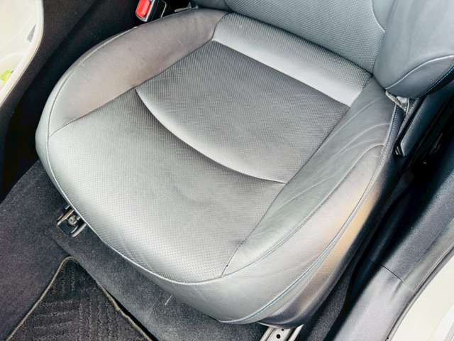 トヨタ プリウス １．８ Ａ プレミアム ツーリングセレクション H28年 (近畿) 99