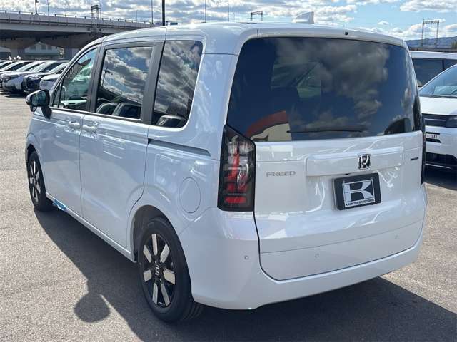 ホンダ フリード　ハイブリッド １．５ Ｅ：ＨＥＶ エアー ＥＸ R7年 (近畿) 99