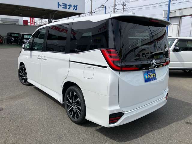 トヨタ ノア １．８ ハイブリッド Ｓ－Ｚ R8年 (関東) 99