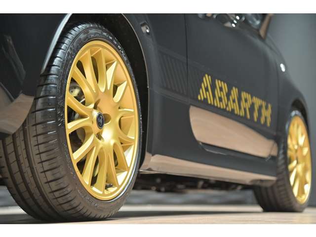 アバルト ６９５セッタンタチンクエ アニヴェルサーリオ １．４ R6年 (関東) 99