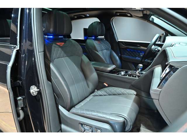 ベントレー ベンテイガ ６．０ ４ＷＤ R1年 (関東) 99