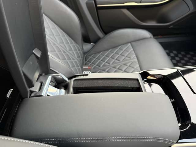 アウディ Ａ８ ５５ ＴＦＳＩ クワトロ ４ＷＤ R5年 (近畿) 99