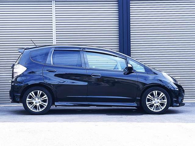 ホンダ フィット １．５ ＲＳ H23年 (近畿) 99