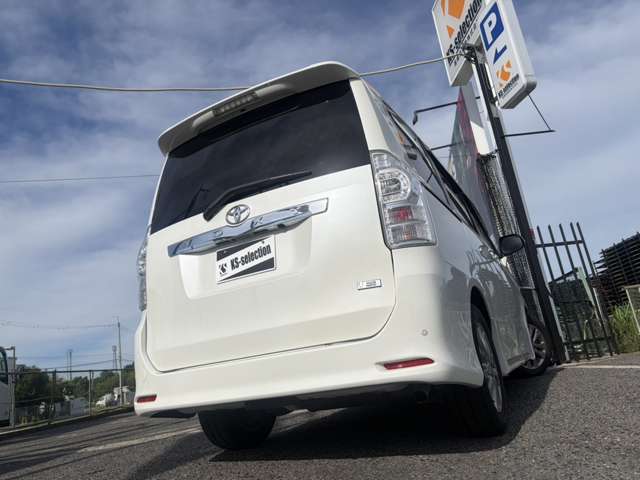 トヨタ ヴォクシー ２．０ ＺＳ 煌ＩＩ H24年 (近畿) 99