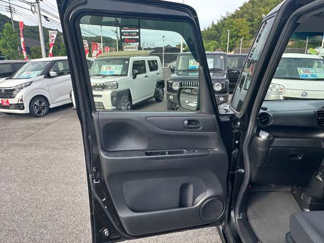 ホンダ Ｎ　ＢＯＸ ６６０ カスタムＧ H27年 (中国) 99