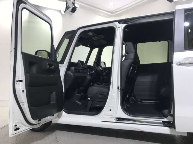 ホンダ Ｎ　ＢＯＸ カスタム ６６０ ターボ R8年 (近畿) 99