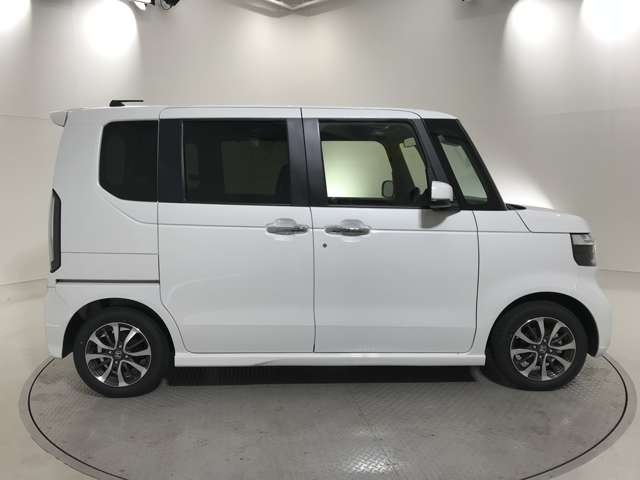 ホンダ Ｎ　ＢＯＸ カスタム ６６０ R8年 (近畿) 99