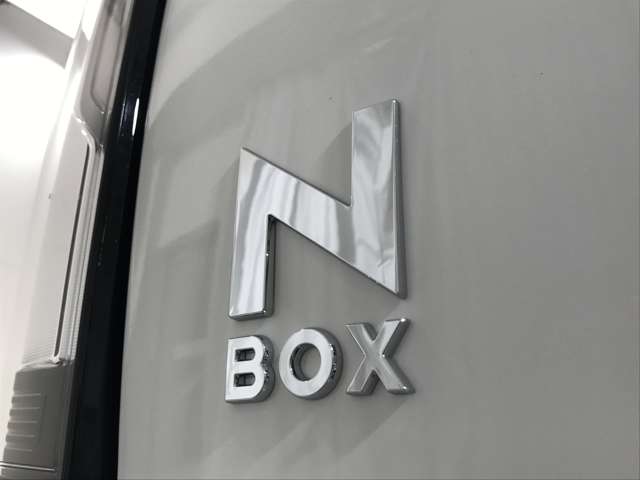 ホンダ Ｎ　ＢＯＸ カスタム ６６０ R8年 (近畿) 99