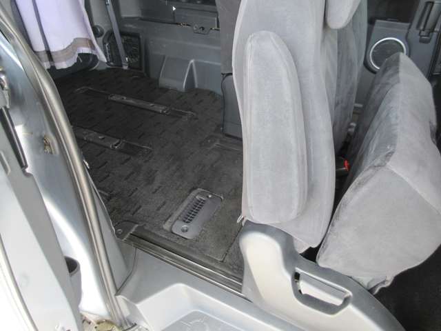 三菱 デリカ　Ｄ：５ ２．４ Ｇ プレミアム ４ＷＤ H19年 (関東) 99