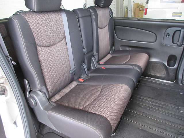 日産 セレナ ２．０ ハイウェイスター Ｖセレクション＋ＳＡＦＥＴＹ Ｓ－ＨＹＢＲＩＤ H27年 (関東) 99