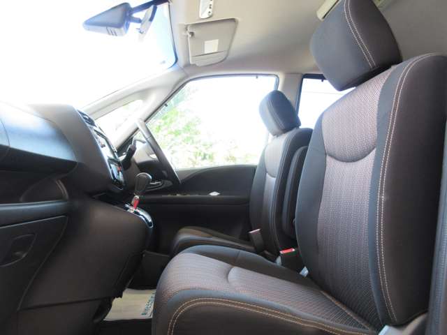 日産 セレナ ２．０ ハイウェイスター Ｓ－ＨＹＢＲＩＤ H26年 (関東) 99