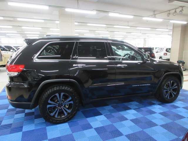 ジープ グランドチェロキー リミテッド ４ＷＤ H27年 (関東) 99