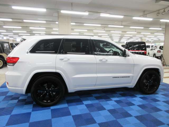 ジープ グランドチェロキー アルティチュード ４ＷＤ H27年 (関東) 99