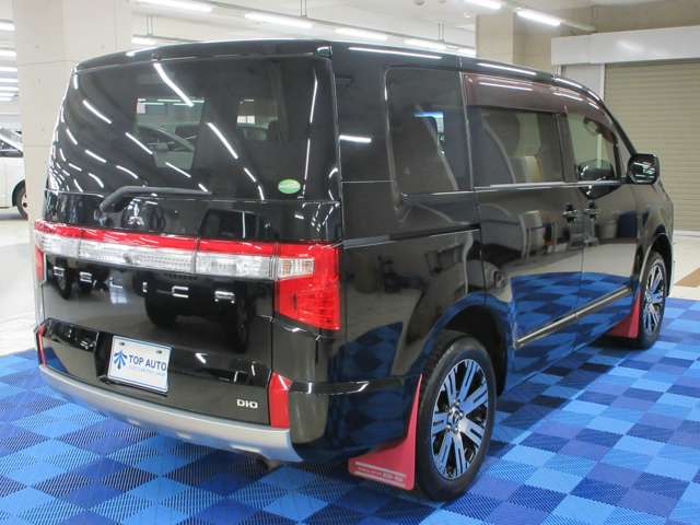 三菱 デリカ　Ｄ：５ ２．２ Ｇ パワーパッケージ ディーゼルターボ ４ＷＤ R1年 (関東) 99
