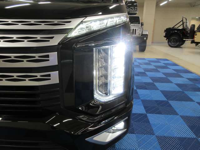 三菱 デリカ　Ｄ：５ ２．２ Ｇ パワーパッケージ ディーゼルターボ ４ＷＤ R1年 (関東) 99