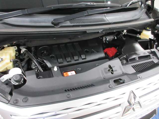 三菱 デリカ　Ｄ：５ ２．２ Ｇ パワーパッケージ ディーゼルターボ ４ＷＤ R1年 (関東) 99