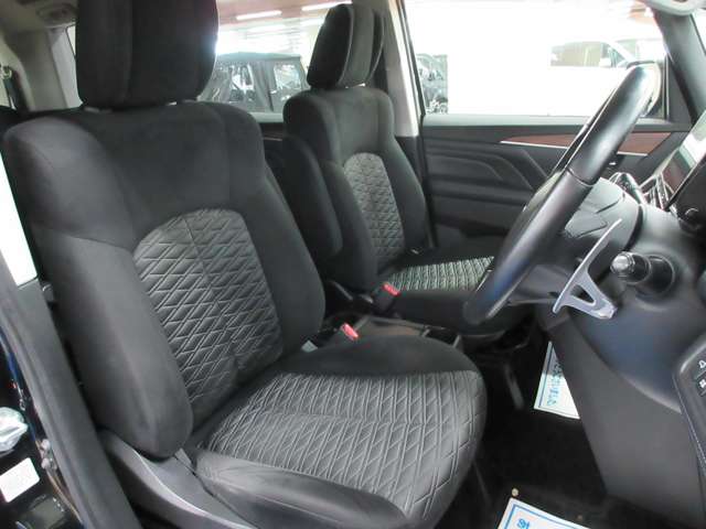 三菱 デリカ　Ｄ：５ ２．２ Ｇ パワーパッケージ ディーゼルターボ ４ＷＤ R1年 (関東) 99