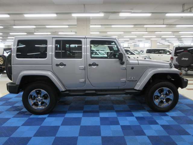 ジープ ラングラー　アンリミテッド アンリミテッド サハラ ４ＷＤ H29年 (関東) 99