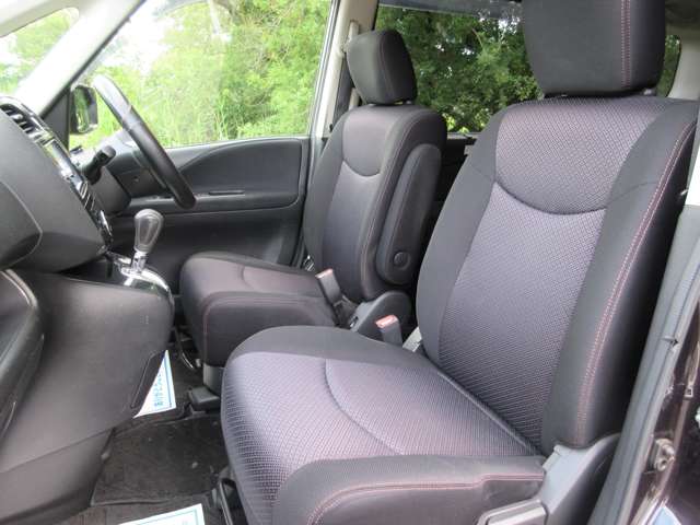 日産 セレナ ２．０ ハイウェイスター Ｖセレクション ４ＷＤ H25年 (関東) 99