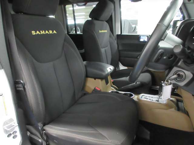 ジープ ラングラー　アンリミテッド アンリミテッド サハラ ４ＷＤ H25年 (関東) 99