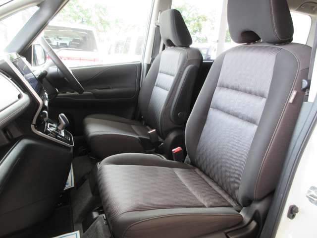 日産 セレナ １．２ Ｅ－ＰＯＷＥＲ ハイウェイスター Ｖ R1年 (関東) 99