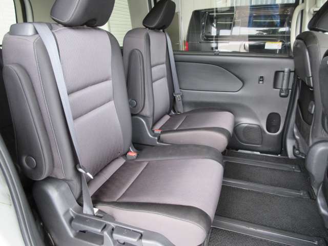 日産 セレナ １．２ Ｅ－ＰＯＷＥＲ ハイウェイスター Ｖ R1年 (関東) 99