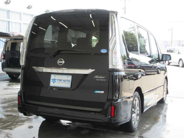 日産 セレナ ２．０ ライダー ブラックラインＺＺ Ｓ－ＨＹＢＲＩＤ H26年 (関東) 99