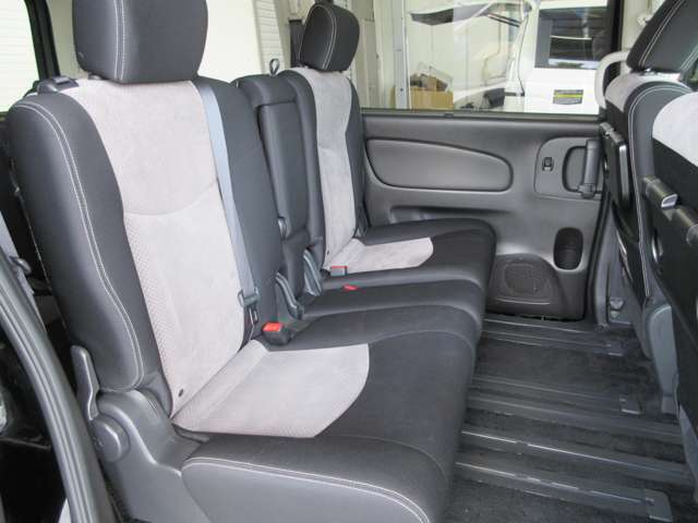 日産 セレナ ２．０ ライダー ブラックラインＺＺ Ｓ－ＨＹＢＲＩＤ H26年 (関東) 99