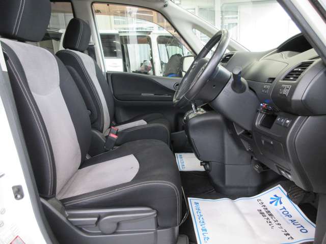 日産 セレナ ２．０ ライダー H23年 (関東) 99