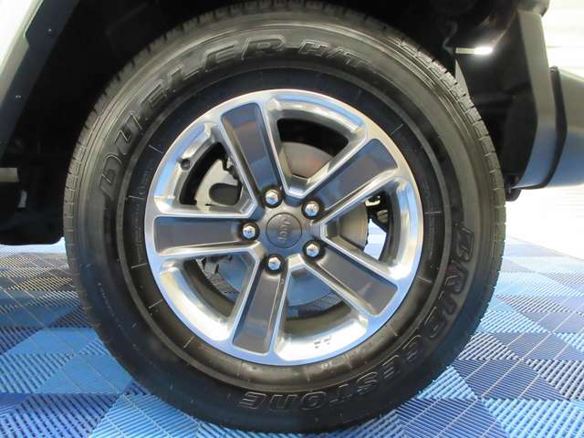 ジープ ラングラー　アンリミテッド アンリミテッド サハラ ２．０Ｌ ４ＷＤ R2年 (関東) 99
