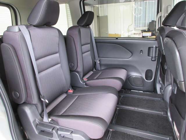日産 セレナ １．２ Ｅ－ＰＯＷＥＲ ハイウェイスター Ｖ R1年 (関東) 99