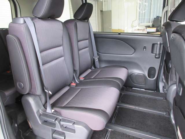 日産 セレナ １．２ Ｅ－ＰＯＷＥＲ ハイウェイスター Ｖ R1年 (関東) 99