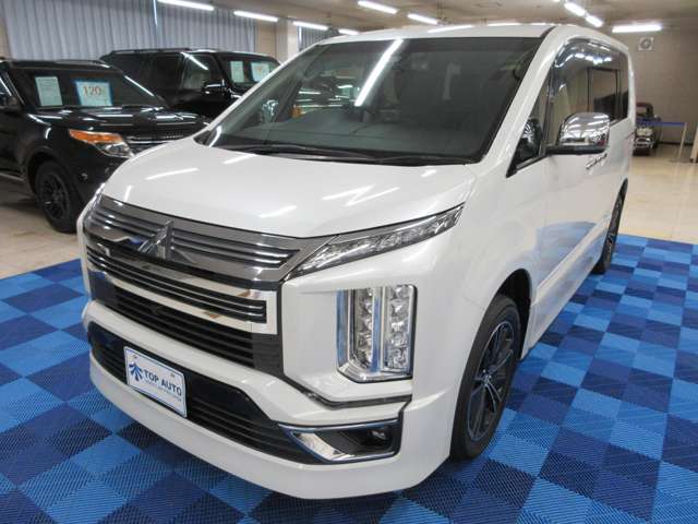 三菱 デリカ　Ｄ：５ アーバンギア ２．２ Ｇ パワーパッケージ ディーゼルターボ ４ＷＤ R1年 (関東) 99