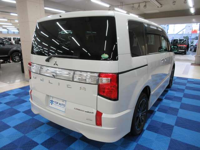 三菱 デリカ　Ｄ：５ アーバンギア ２．２ Ｇ パワーパッケージ ディーゼルターボ ４ＷＤ R1年 (関東) 99
