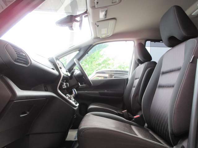 日産 セレナ １．２ Ｅ－ＰＯＷＥＲ ハイウェイスター Ｖ R1年 (関東) 99