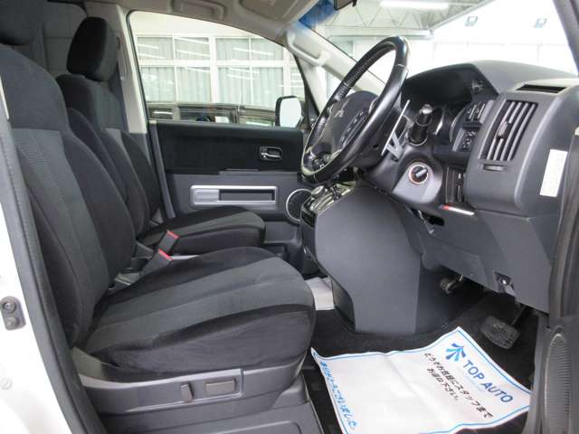 三菱 デリカ　Ｄ：５ ２．４ Ｇ プレミアム ４ＷＤ H24年 (関東) 99
