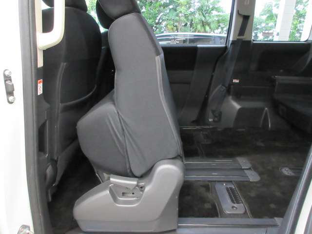 三菱 デリカ　Ｄ：５ ２．２ Ｄ パワーパッケージ ディーゼルターボ ４ＷＤ H27年 (関東) 99
