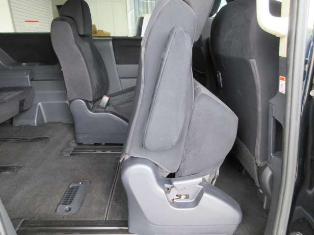 三菱 デリカ　Ｄ：５ ２．４ Ｇ ナビパッケージ ４ＷＤ H20年 (関東) 99