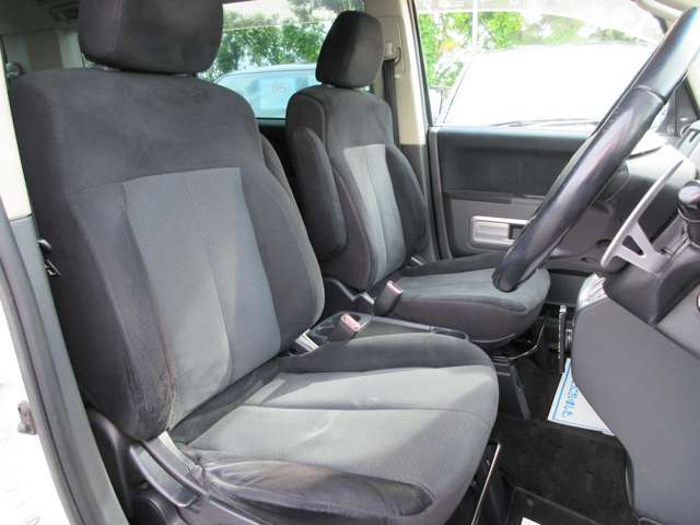 三菱 デリカ　Ｄ：５ ２．４ Ｇ プレミアム ４ＷＤ H19年 (関東) 99